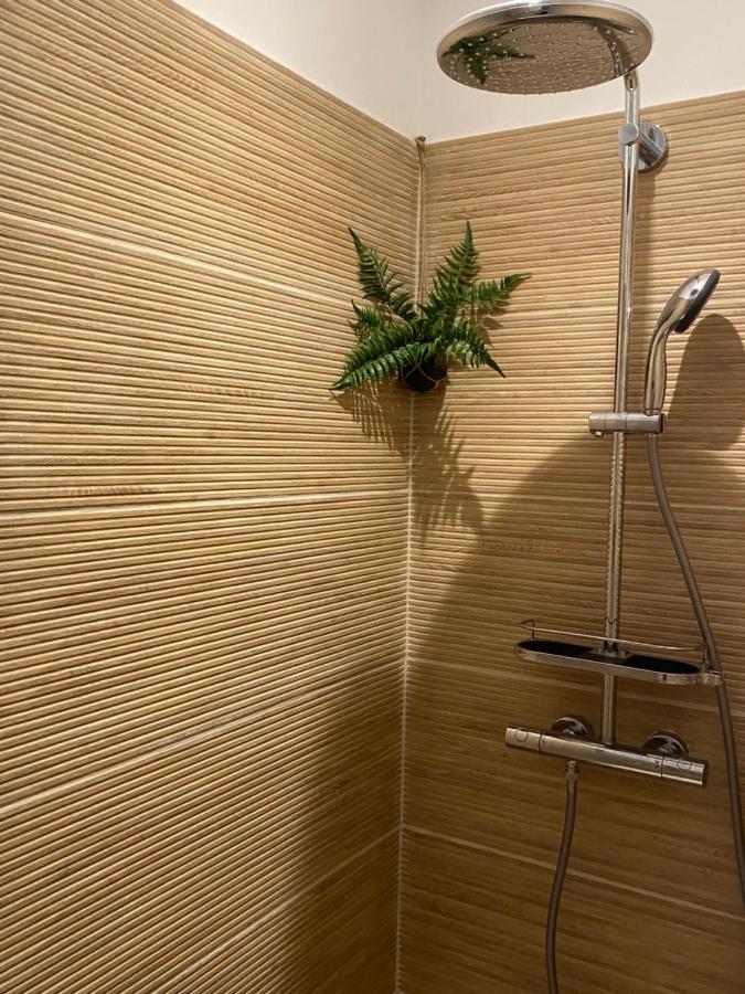 Petit nid douillet en Luberon avec spa Ansouis Extérieur photo